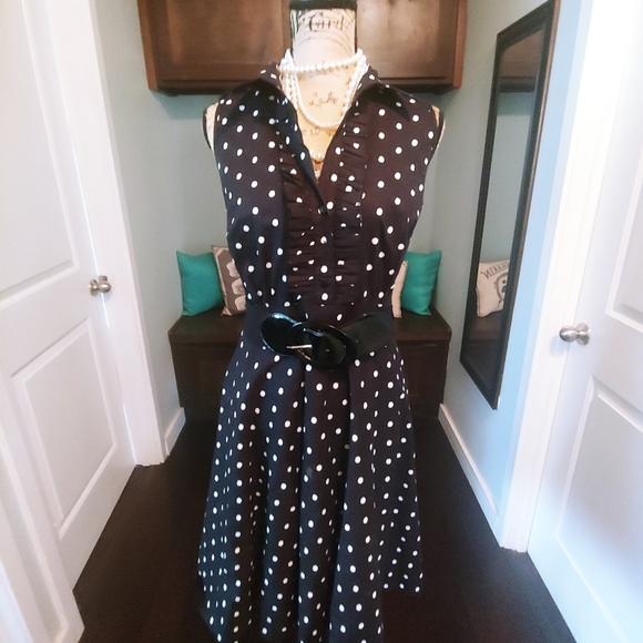 Dress - Picture 3 of 5